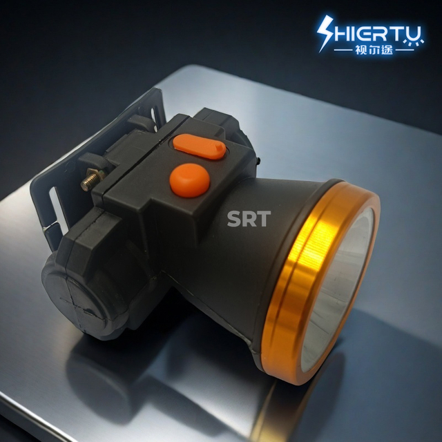 Đ&egrave;n pha sạc gắn đầu-001 