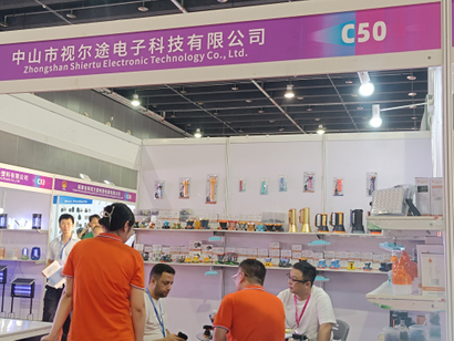 Đ&agrave;m ph&aacute;n với kh&aacute;ch h&agrave;ng